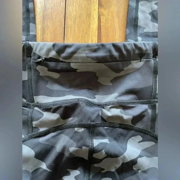 Sweaty Betty power Camo 7/8 leggings black and gray - Picture 4 of 9